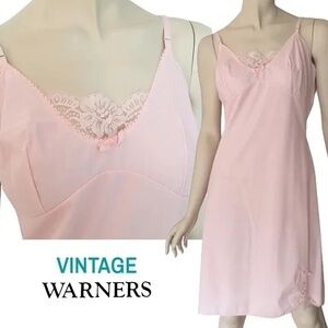 VINTAGE Warner's Pink Lacy Floral Lace Inserts Full Slip Satin Embellishments